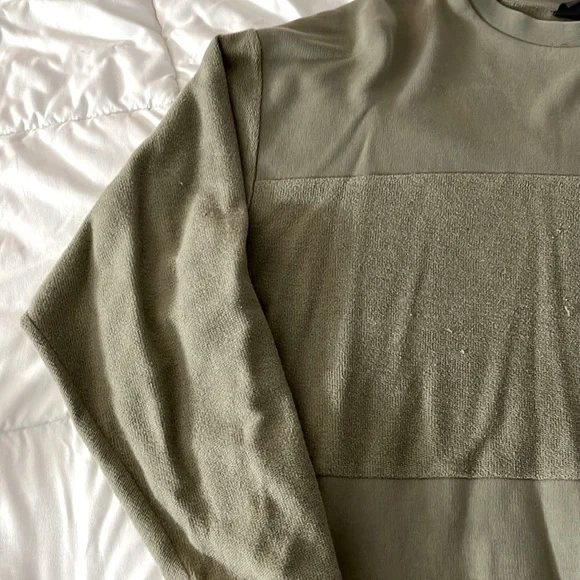 ASOS DESIGN oversized sweatshirt with cut and sew panel - Picture 3 of 6